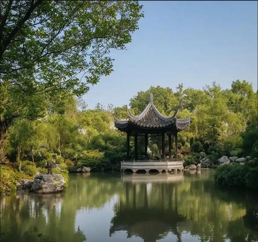 牙克石雨珍餐饮有限公司